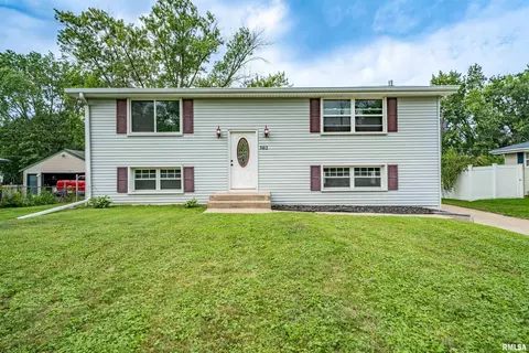 502 Oriole Dr, Washington, IL 61571