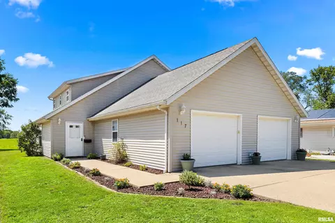 117 Cherry Ln, Washington, IL 61571