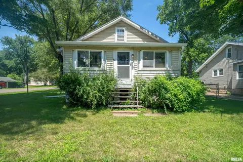 1201 Meadow Ave, East Peoria, IL 61611