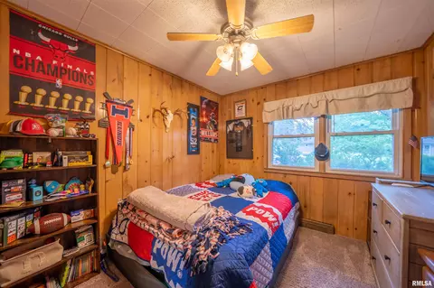 Bedroom - 607 W Burton St, Eureka, IL 61530 photo 4 of 8