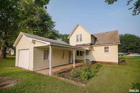 302 N Mason St, Deer Creek, IL 61733