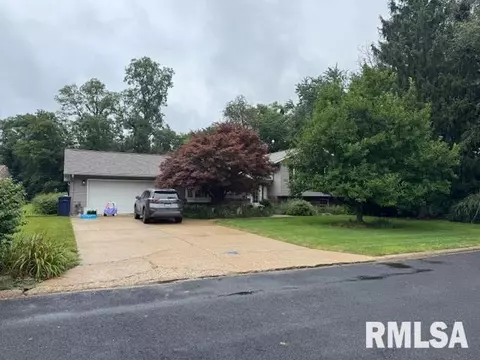 4903 W Hopewood Ln, Peoria, IL 61607