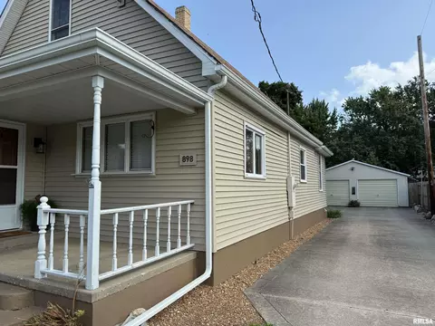 Other - 898 Elm St, Canton, IL 61520 photo 3 of 9