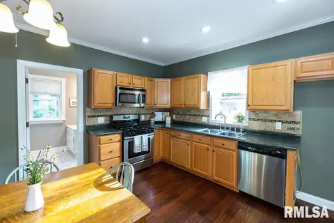 508 N State St, Roanoke, IL 61561 photo 19
