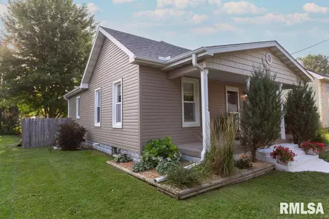 508 N State St, Roanoke, IL 61561 photo 5