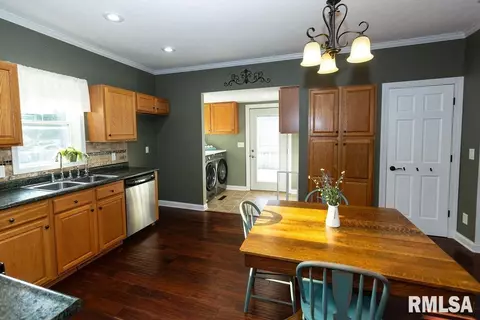 508 N State St, Roanoke, IL 61561 photo 17