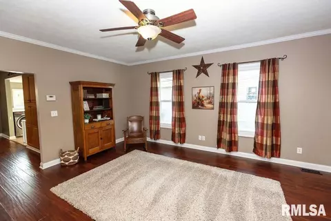 508 N State St, Roanoke, IL 61561 photo 10