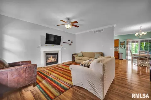 1634 Jadens Way, Washington, IL 61571 photo 4