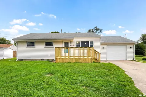 5704 Terrace Two Ct, Peoria Heights, IL 61616