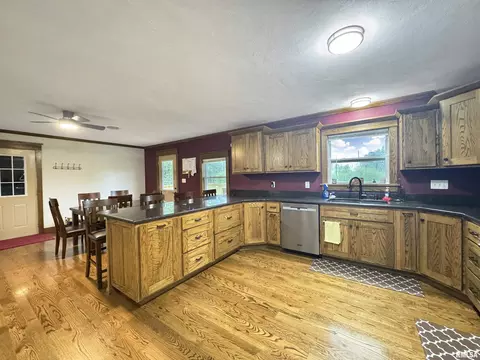 24948 E Barker Dr, Canton, IL 61520 photo 7