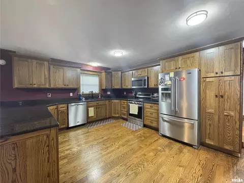24948 E Barker Dr, Canton, IL 61520 photo 10