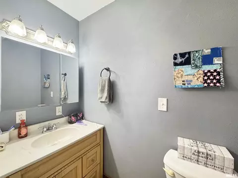 24948 E Barker Dr, Canton, IL 61520 photo 19
