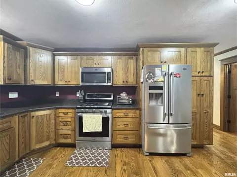 24948 E Barker Dr, Canton, IL 61520 photo 8