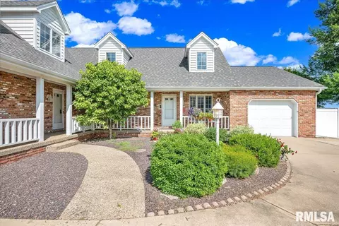 416 S Ohio Ave, Morton, IL 61550