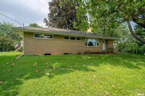 202 Linden Ave, Germantown Hills, IL 61548