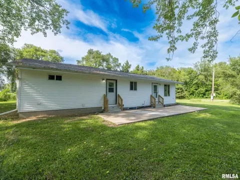 11811 S Romine Rd, Canton, IL 61520