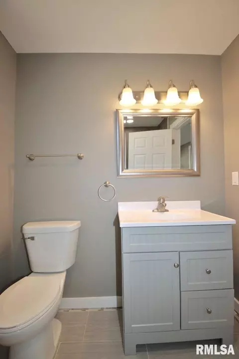 Bath - 8504 W Main St, Mapleton, IL 61547 photo 2 of 9