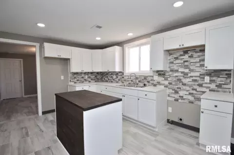 Kitchen - 8504 W Main St, Mapleton, IL 61547 photo 1 of 3