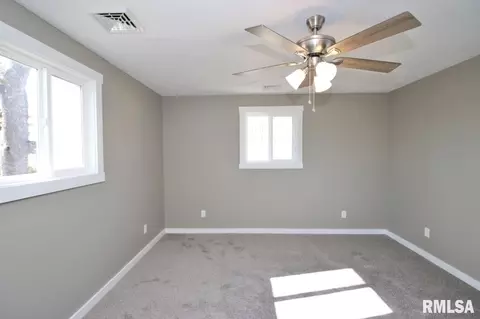 Bedroom - 8504 W Main St, Mapleton, IL 61547 photo 5 of 10