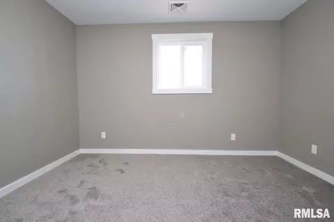 Bedroom - 8504 W Main St, Mapleton, IL 61547 photo 8 of 10
