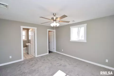 Bedroom - 8504 W Main St, Mapleton, IL 61547 photo 6 of 10