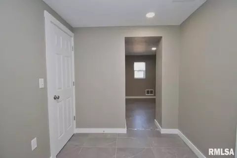 Entry Way - 8504 W Main St, Mapleton, IL 61547 photo 7 of 7