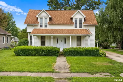 309 N Sampson St, Tremont, IL 61568