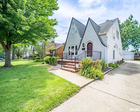418 W Lawndale Ave, Peoria, IL 61604