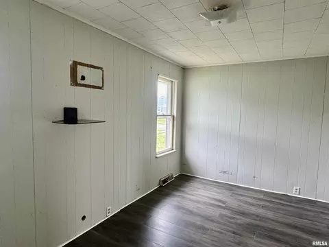 Other - 906 E Locust St, Canton, IL 61520 photo 3 of 6