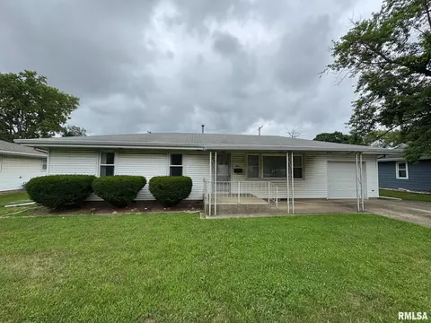 207 W Bond St, Morton, IL 61550