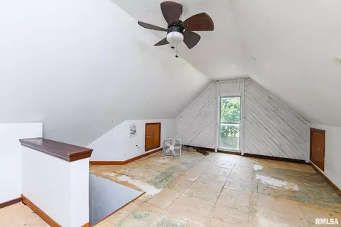 305 W Hill St, Eureka, IL 61530 photo 18