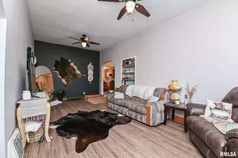 305 W Hill St, Eureka, IL 61530 photo 23