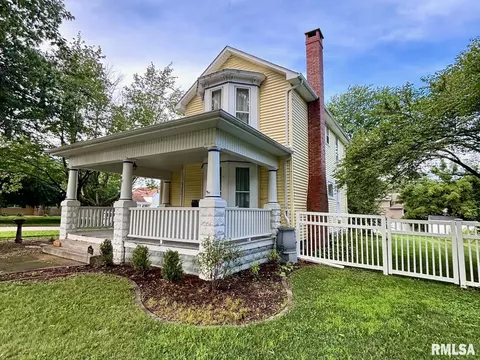 302 N Rose St, Elmwood, IL 61529
