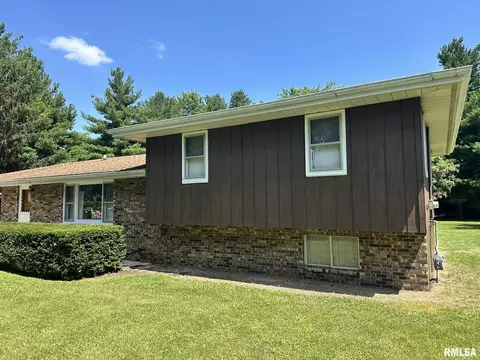 25247 N Boat Dock Rd, Canton, IL 61520