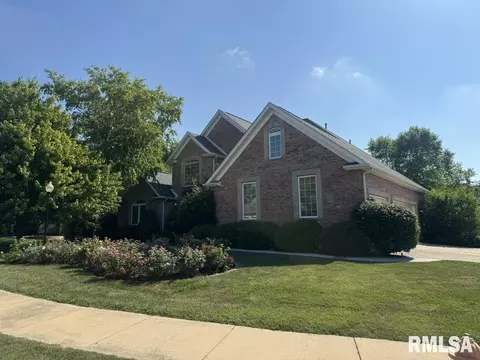 7006 N Vauxhall Pl, Peoria, IL 61615