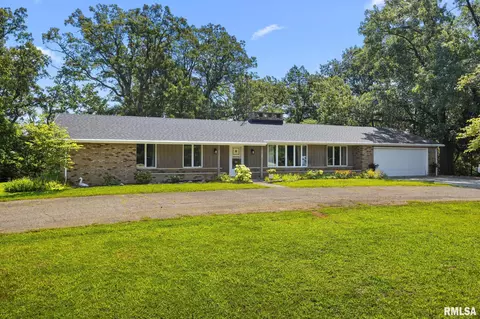 284 Grimm Rd, Congerville, IL 61729