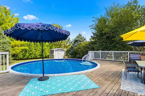 Exterior - 421 Crestview Dr, Metamora, IL 61548 photo 10 of 10