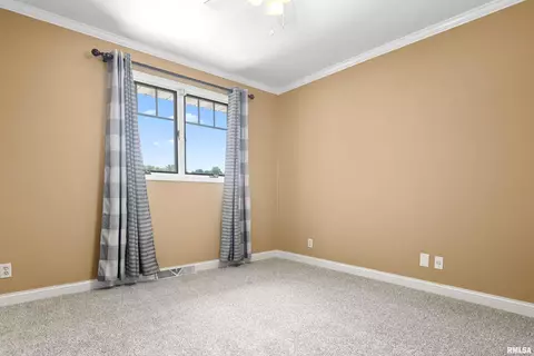 Bedroom - 421 Crestview Dr, Metamora, IL 61548 photo 9 of 10