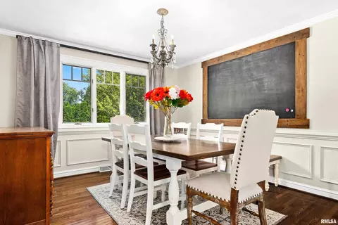 Dining - 421 Crestview Dr, Metamora, IL 61548 photo 1 of 3