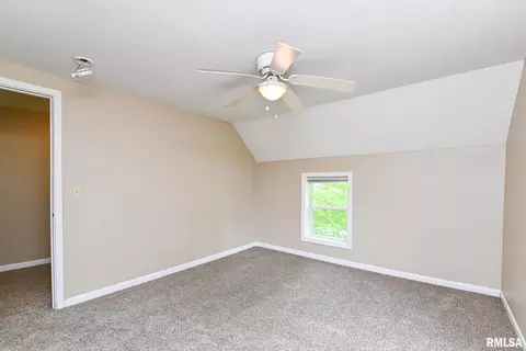 114 S Detweiler St, Congerville, IL 61729 photo 28
