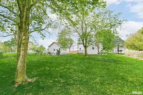 114 S Detweiler St, Congerville, IL 61729 photo 32