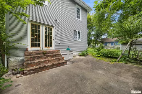 902 E Arcadia Ave, Peoria, IL 61603 photo 25