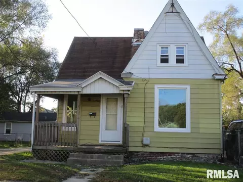 2216 W Millman St, Peoria, IL 61605