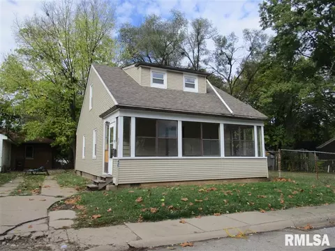 435 S Madison Park Ter, Peoria, IL 61605