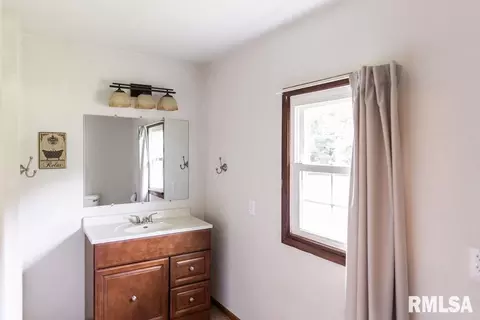 614 E 8th St, Saint David, IL 61563 photo 31