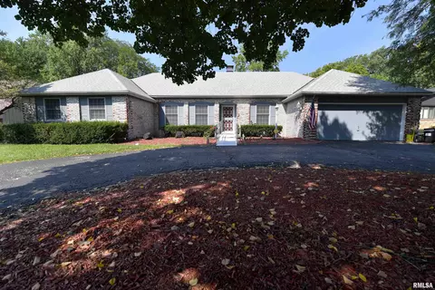 5617 N Sheridan Rd, Peoria, IL 61614