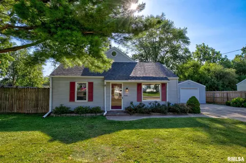 5116 N Hamilton Rd, Peoria, IL 61614