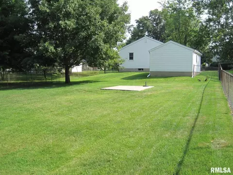 805 E Adams St, Washington, IL 61571 photo 34