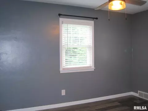 805 E Adams St, Washington, IL 61571 photo 15