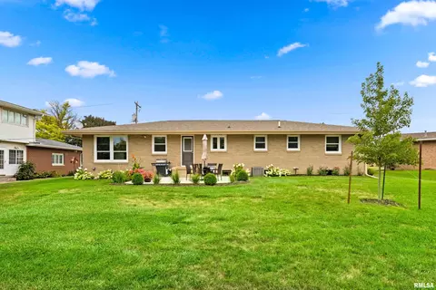 203 N 3rd St, Roanoke, IL 61561 photo 36